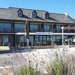 Du Port Bar Restaurant Hotel